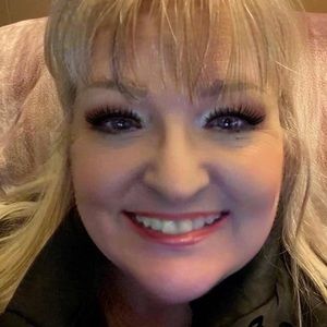 Meet your Posher, Diana